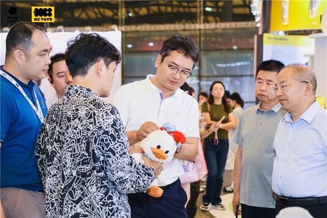 23届CKE以AI与IP驱动玩具新生态j9国际站Babycare玩具亮相第(图2) 23届CKE以AI与IP驱动玩具新生态j9国际站Babycare玩具亮相第(图2)